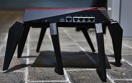 Asus ha presentado una imponente adición a su familia de routers inalámbricos tribanda, conocido como el RT-AC5300. Con un estilo futurista (que parece una araña mutante más que un router) y la última tecnología para gamers, el RT-AC5300 incorpora una configuración de antenas MIMO 4×4(4 transmiten y 4 reciben) en las 3 bandas. La combinación […]